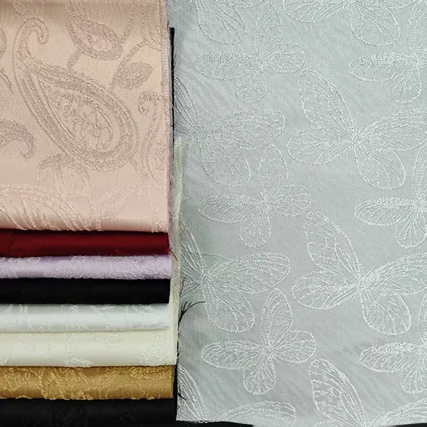 96 % polyester 4 % spandex Mykt behagelig plaggmateriale Stoffer for klær Sateng jacquardstoff